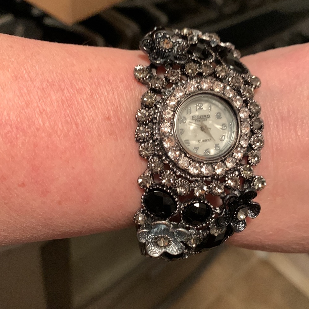Bejeweled Black WATCH w/black rhinestones NWOT